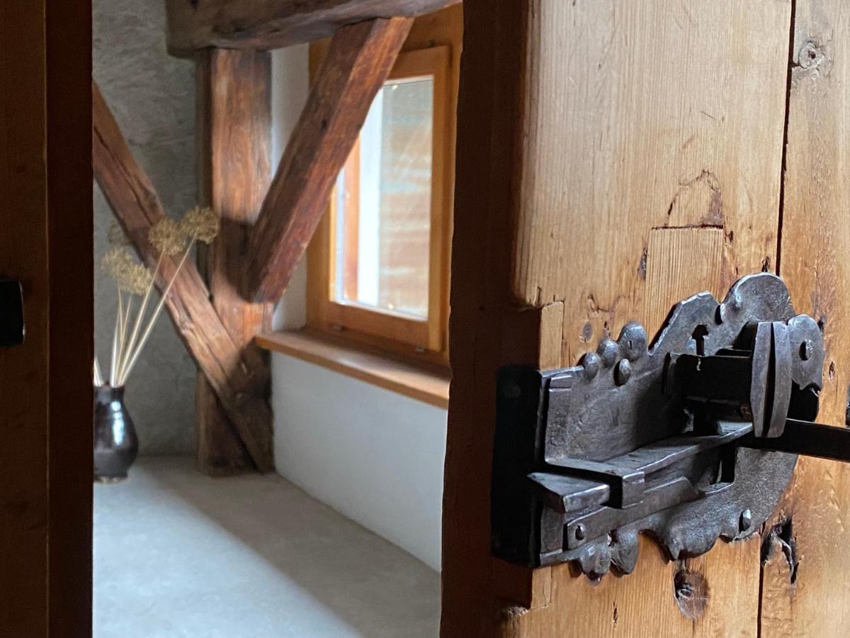 Hotel Chasa Chalavaina Müstair Buitenkant foto