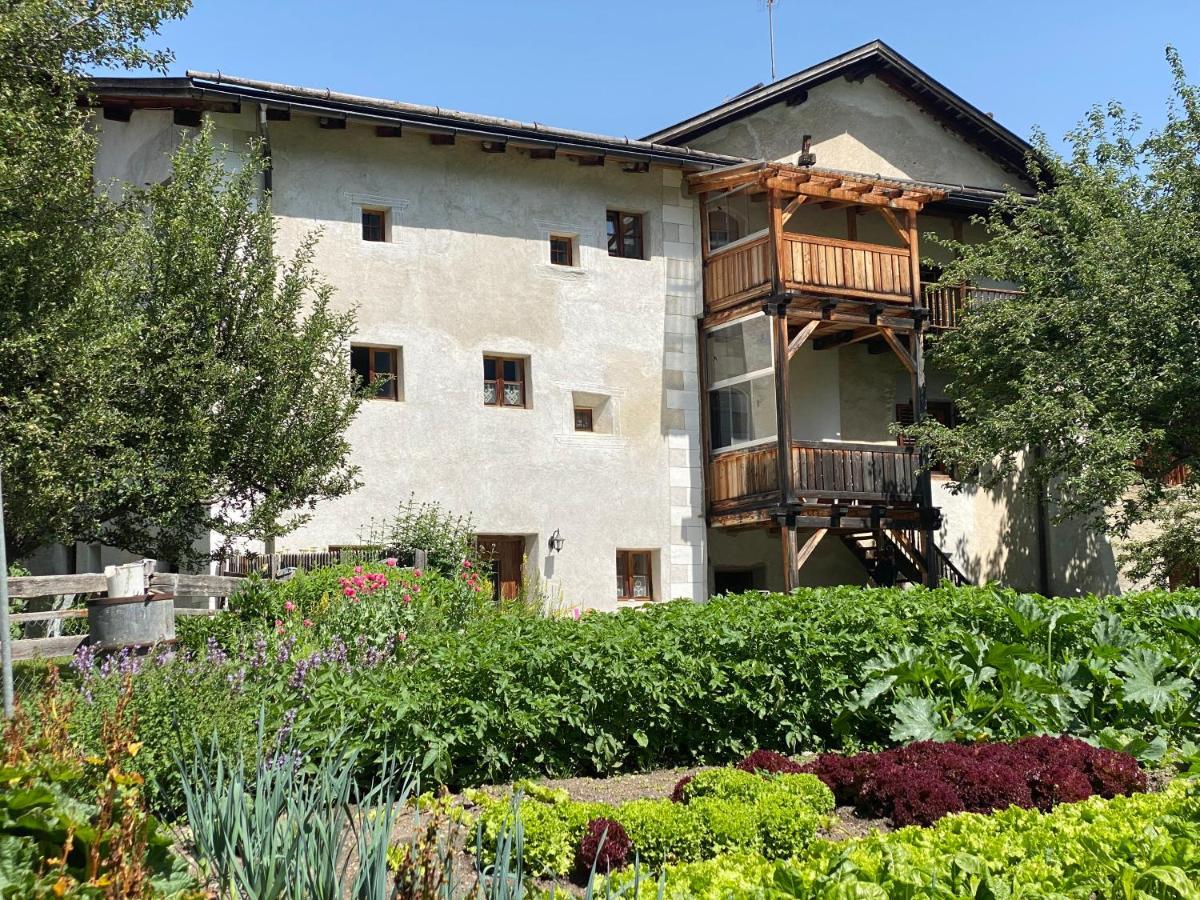 Hotel Chasa Chalavaina Müstair Buitenkant foto